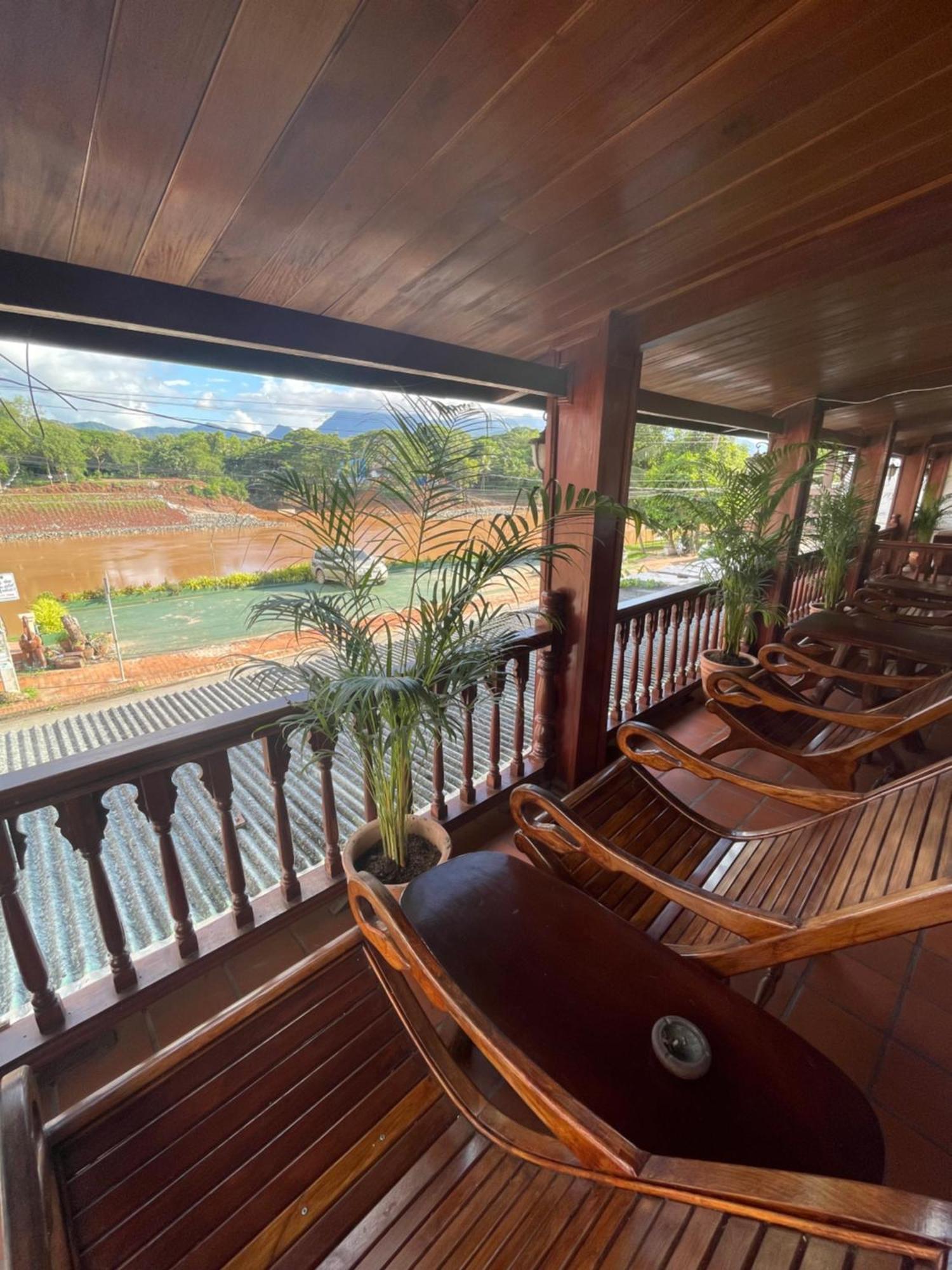 Luang Prabang - Villa Ouis Namkhan Riverside 2 Exterior photo